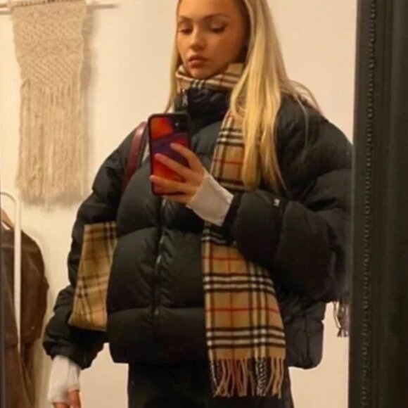 Vintage Burberry Lambswool Camel Nova Check Fringe Made in England Quiet Luxury - Picture 3 of 16